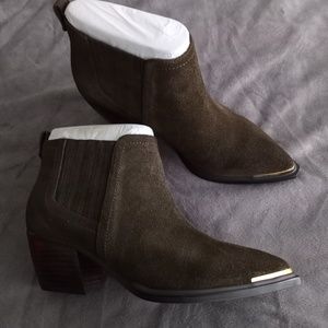 NIB Sbicca Vintage Collect Cardinal Boot 7.5